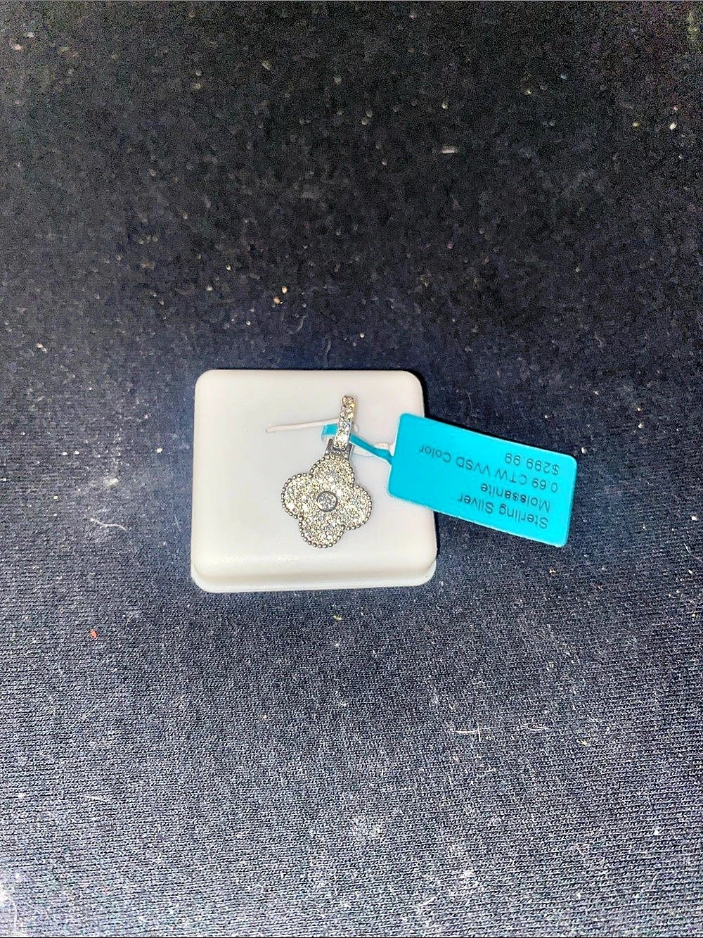 Sterling silver Moissanite pendant 0.69 CTW